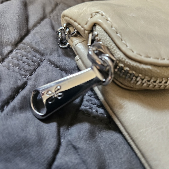 HOBO Cream Leather Wristlet with Chain Strap - Picture 4 of 16